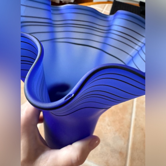 Vintage cobalt blue glass Vase✨ - Picture 11 of 15